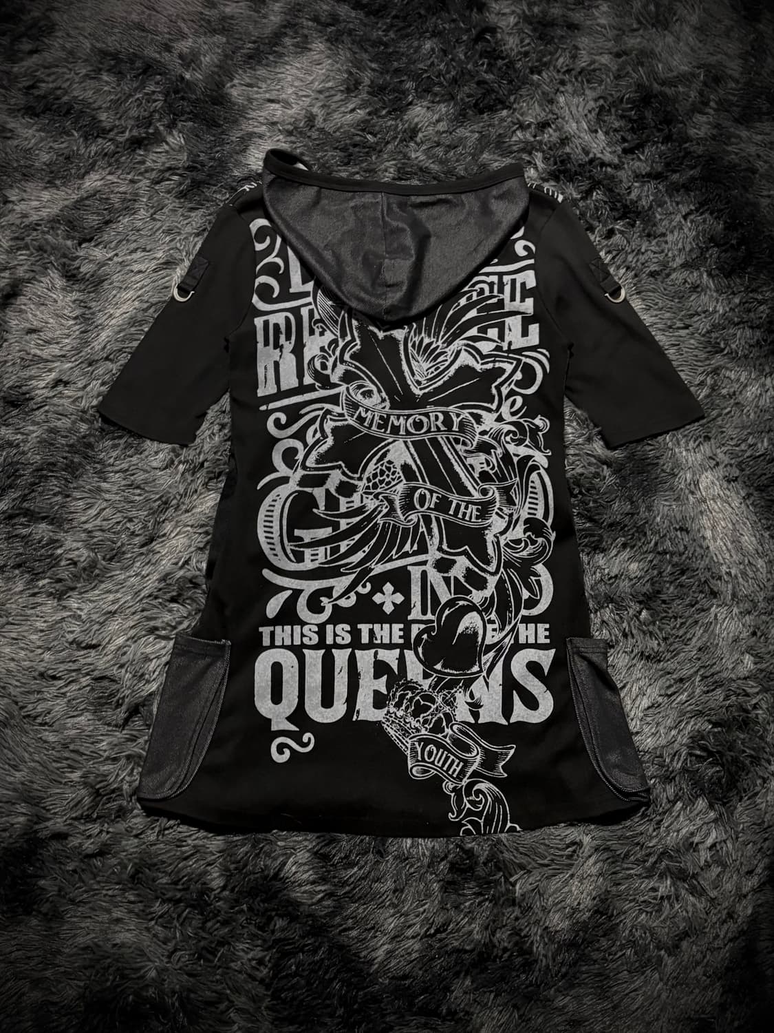 Glitz  블랙 날개 실버 레터링 반팔 후디 상품이미지2