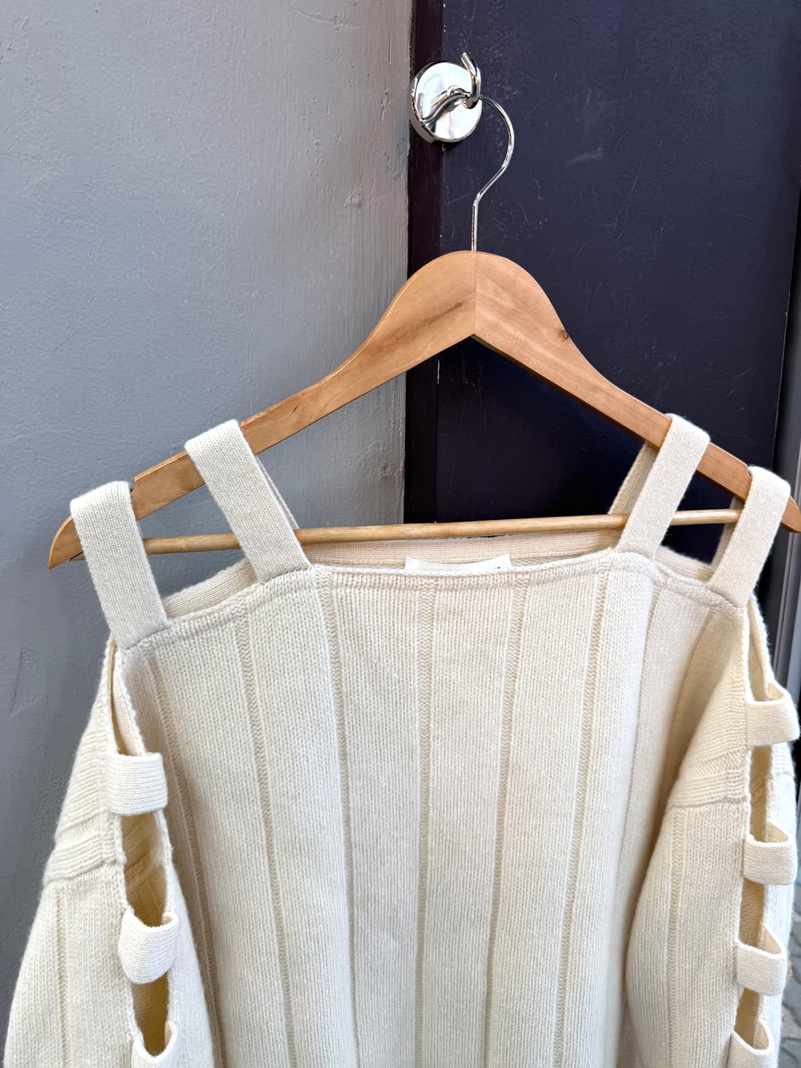 XS/ 알렉산더맥퀸 컷아웃 캐시미어 블랜딩 니트 상품이미지3