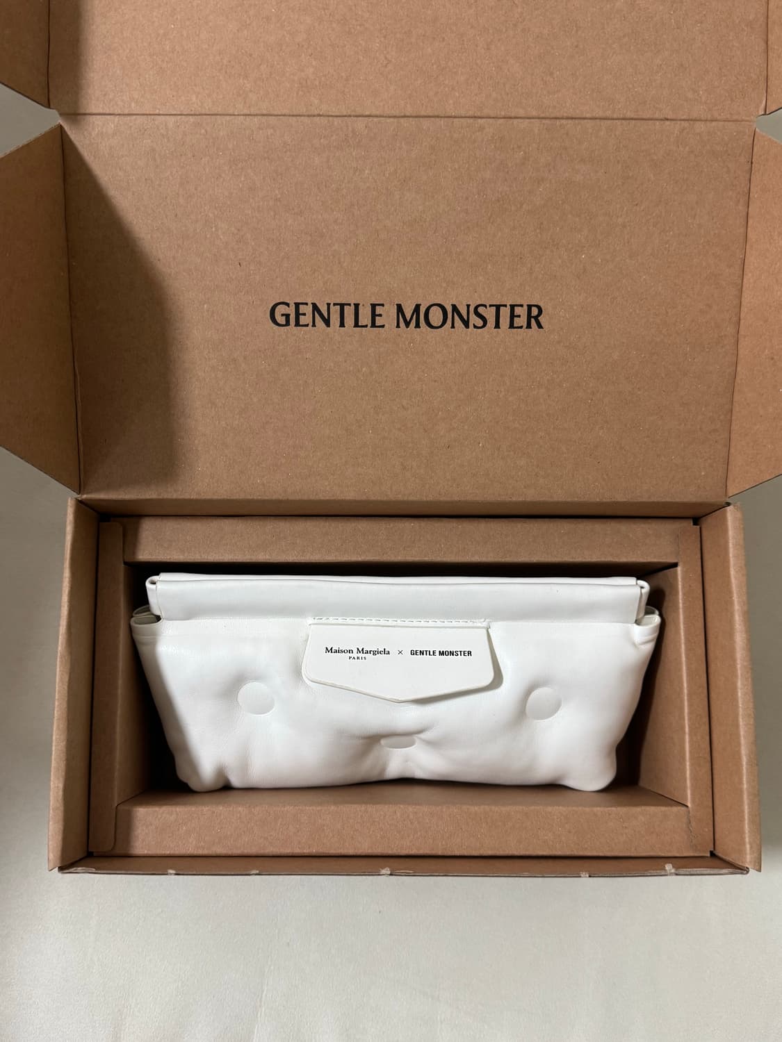 젠틀 몬스터 x 메종 마르지엘라 MM010S 블랙 상품이미지2