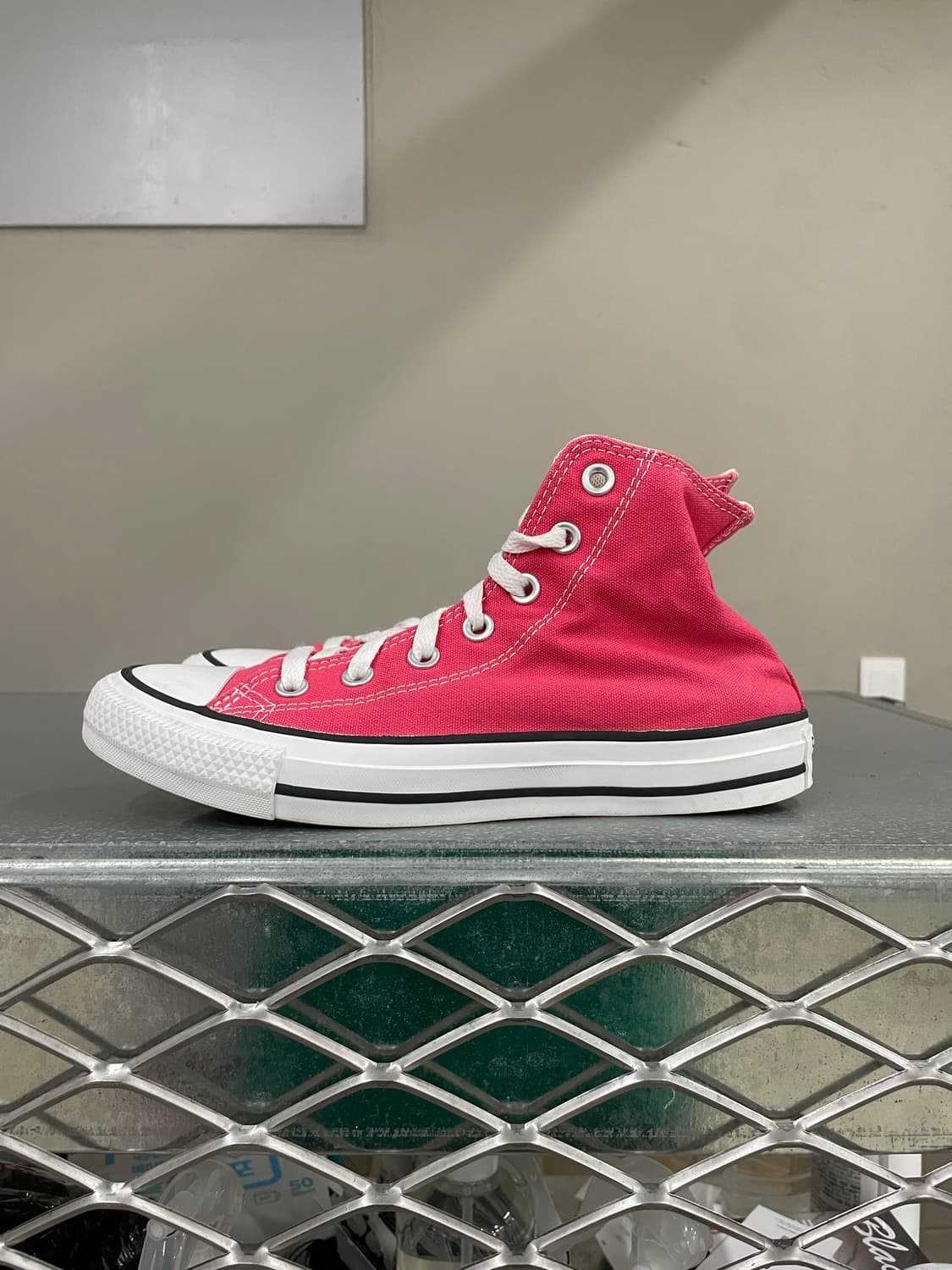 컨버스 시그널 컬러 카오스 푸시아 240 상품이미지1