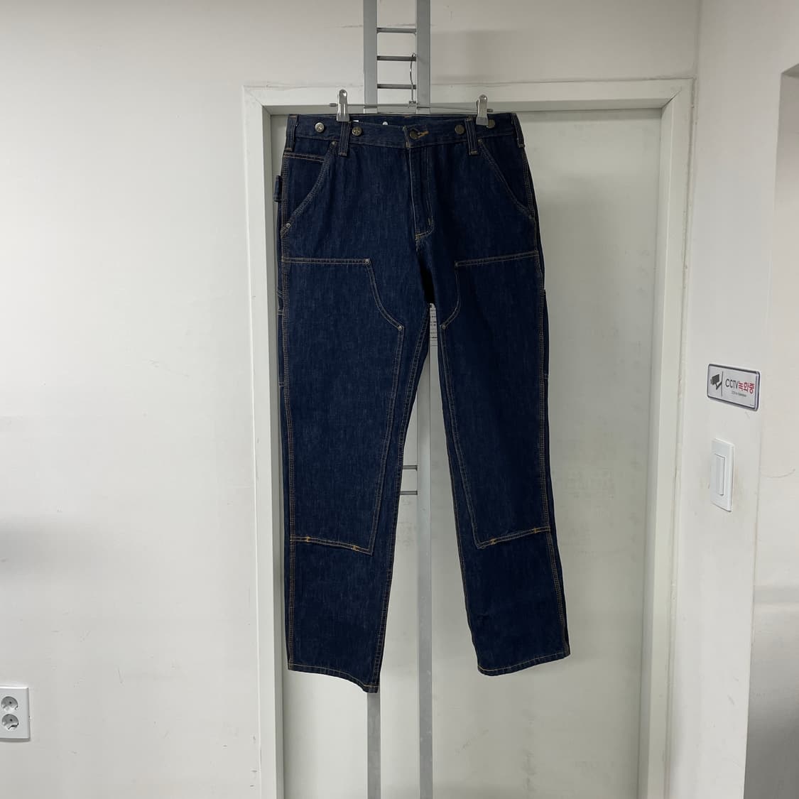 칼하트 데님 더블니 팬츠 34X32 상품이미지5