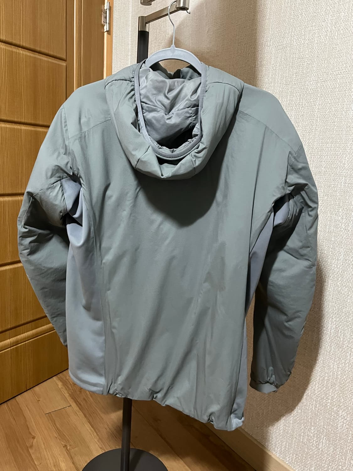 아크테릭스 아톰 LT후디 보이드 M사이즈 상품이미지4