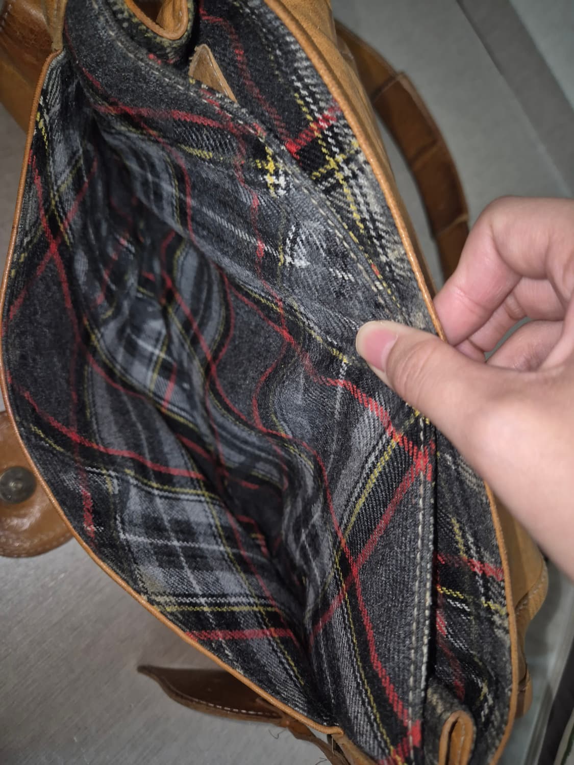 급처분)비비안웨스트우드 레더 크로스백 상품이미지4