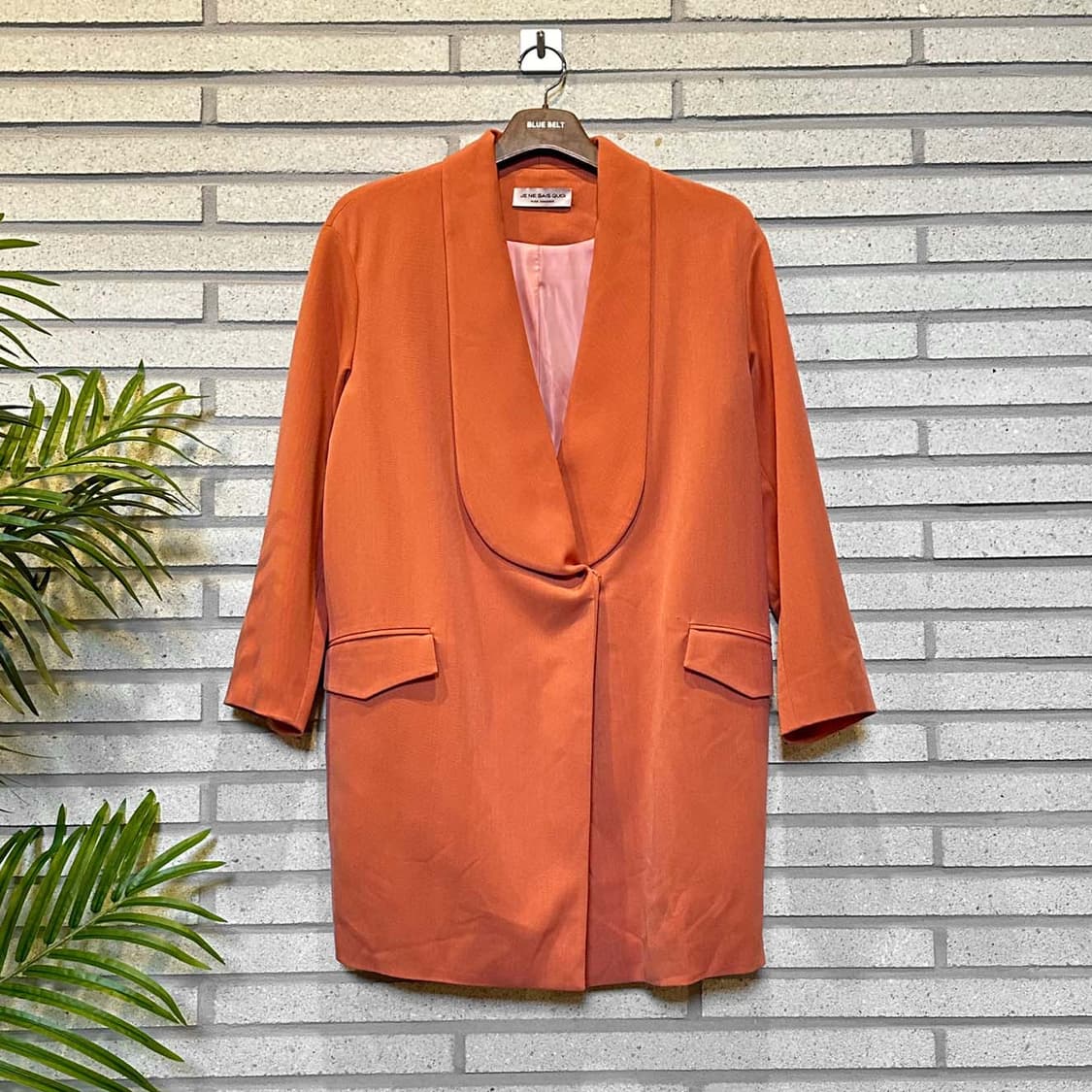 주느세콰 하프 블레이저 자켓 브이넥 숄카라 히든 버튼 디테일 오렌지 상품이미지1