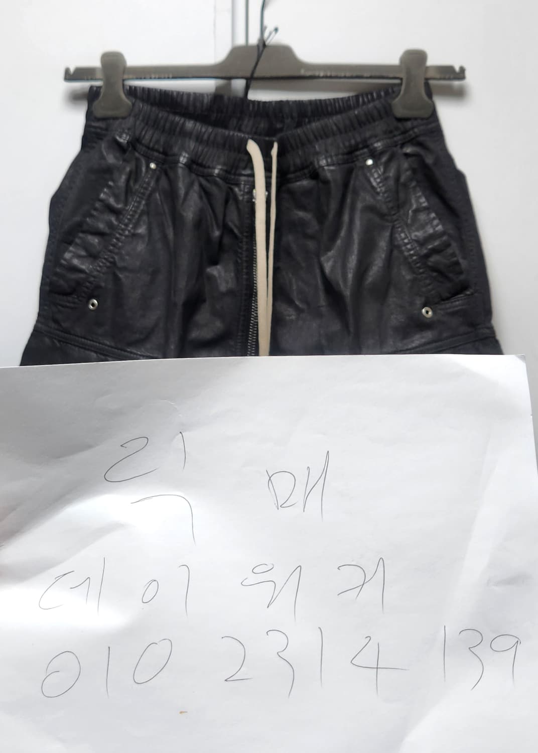 릭오웬스 SS26 TEMPLE 왁스 코팅 카고 벨라 쇼츠 DBK 상품이미지10