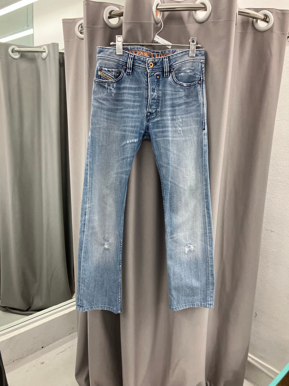 디젤 데미지 아이스워싱 데님진 상품이미지2