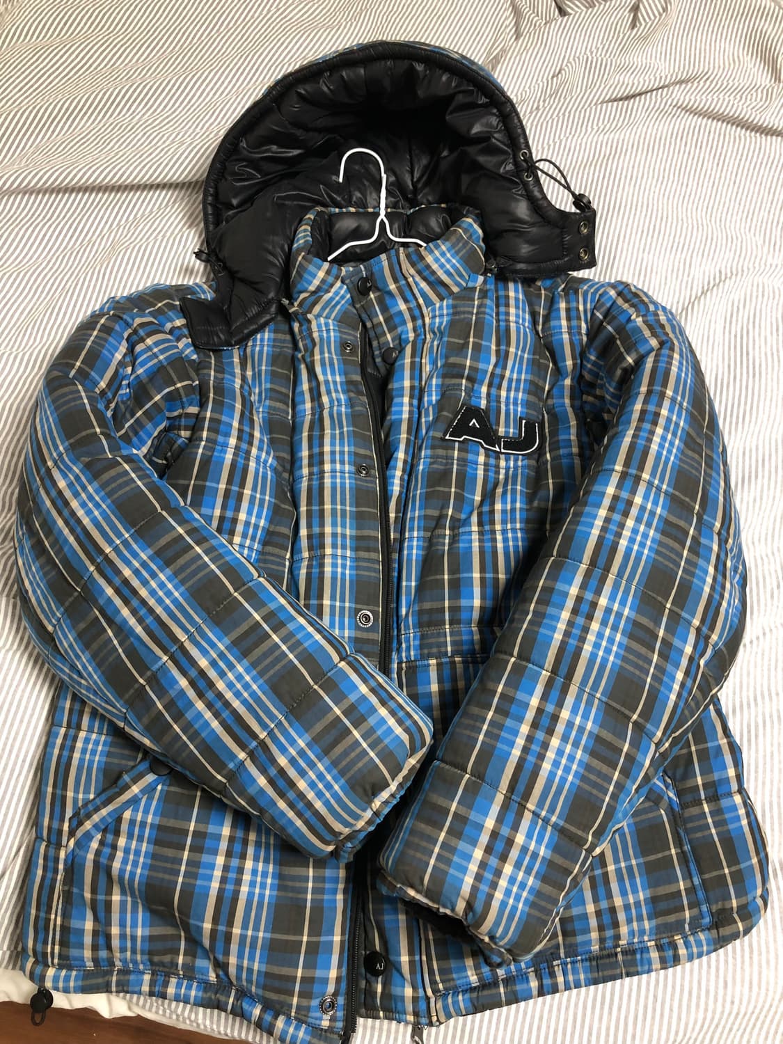 엠포리오 알마니 진스 리버시블 패딩 상품이미지4