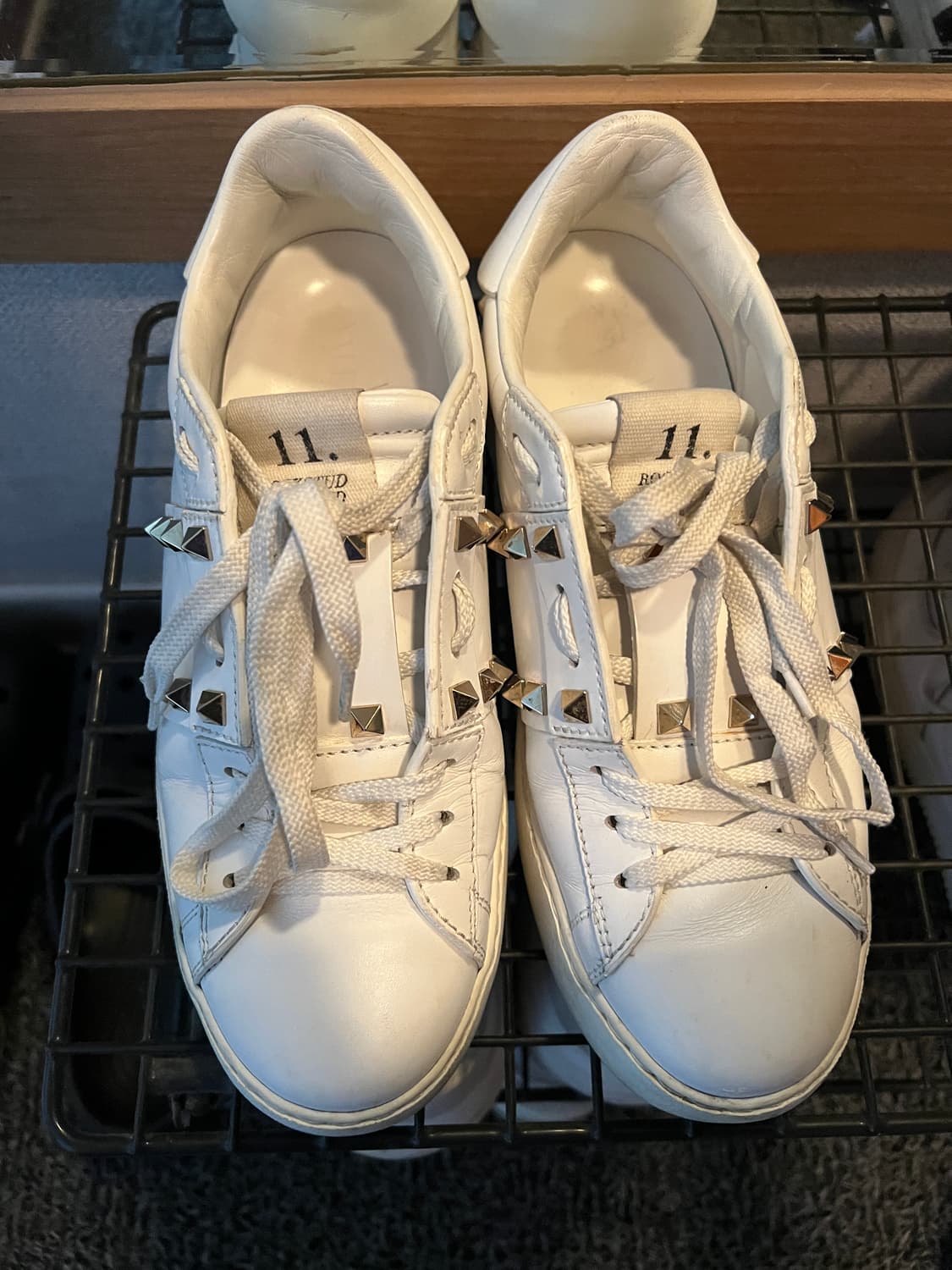 발렌티노 락스터드 스니커즈 37 상품이미지2