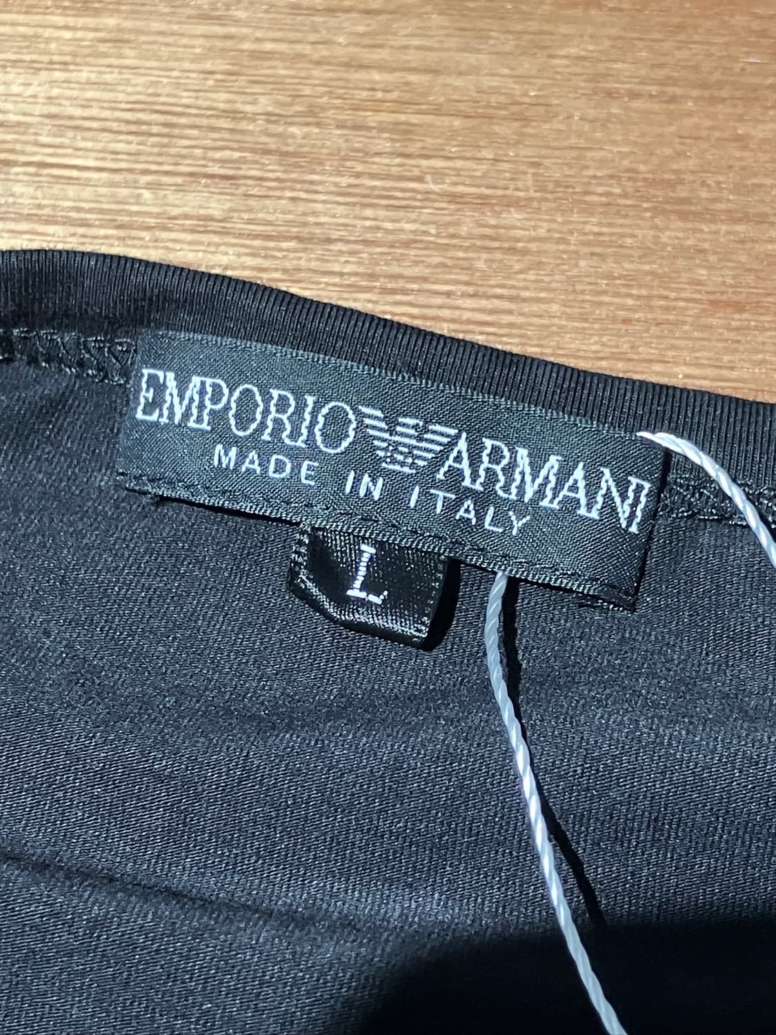 Emporio Armani 라인 그래픽 블랙 스판 롱슬리브 L 상품이미지4