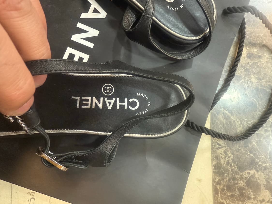 37/240/19ss 정품 샤넬 샌들 팝니다 상품이미지2