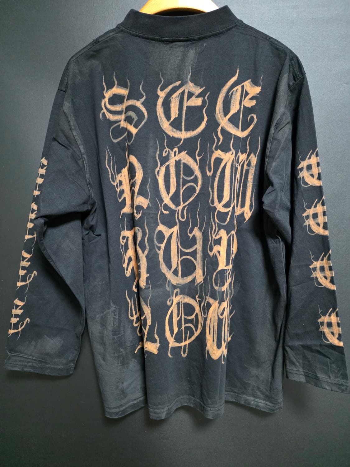 발렌시아가 헤비메탈 롱슬리브 디스트레스드 뎀나 상품이미지1