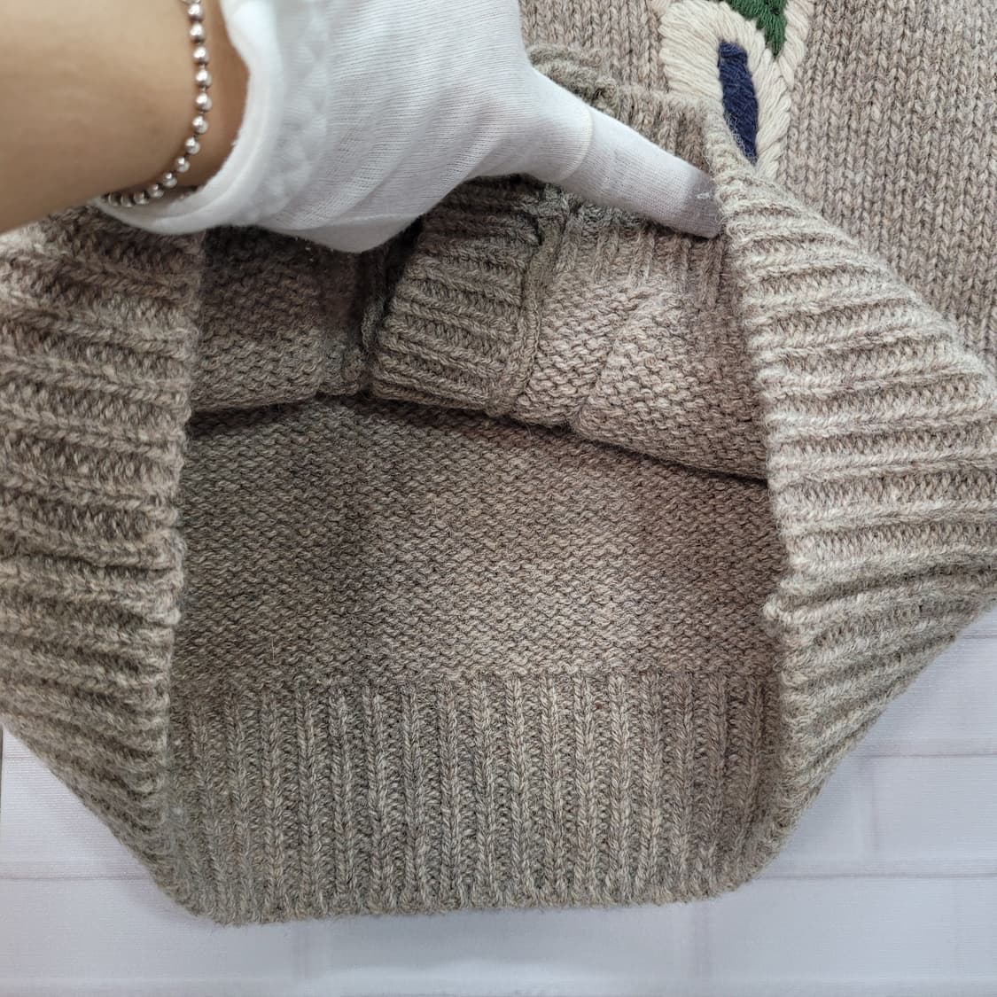 써스데아일랜 모100% 자수 니트 조끼 베스트 S(85)사이즈 새상품급 상품이미지7