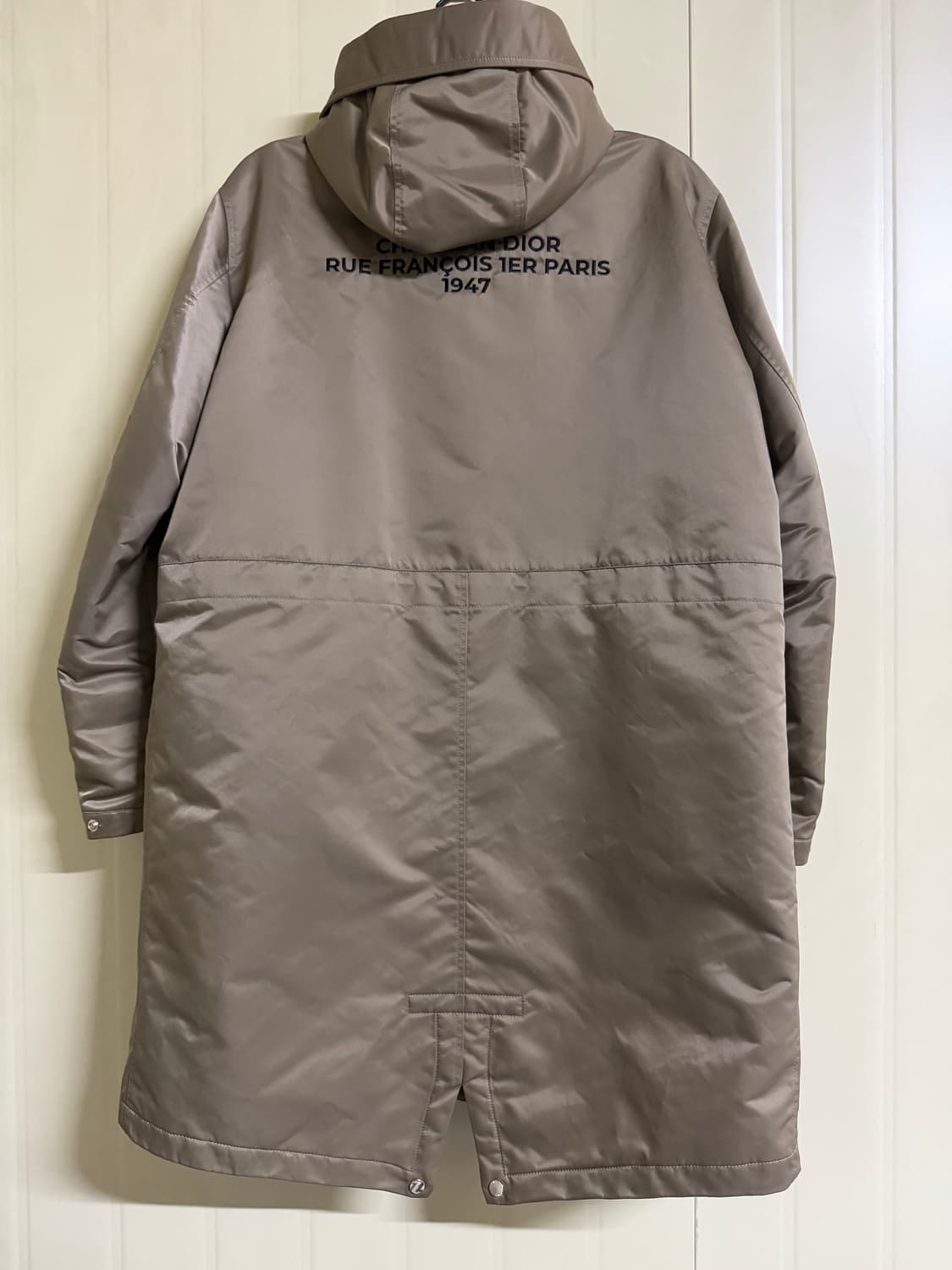디올(Dior) 1947 후드 파카 베이지 테크니컬 트윌 48 상품이미지2