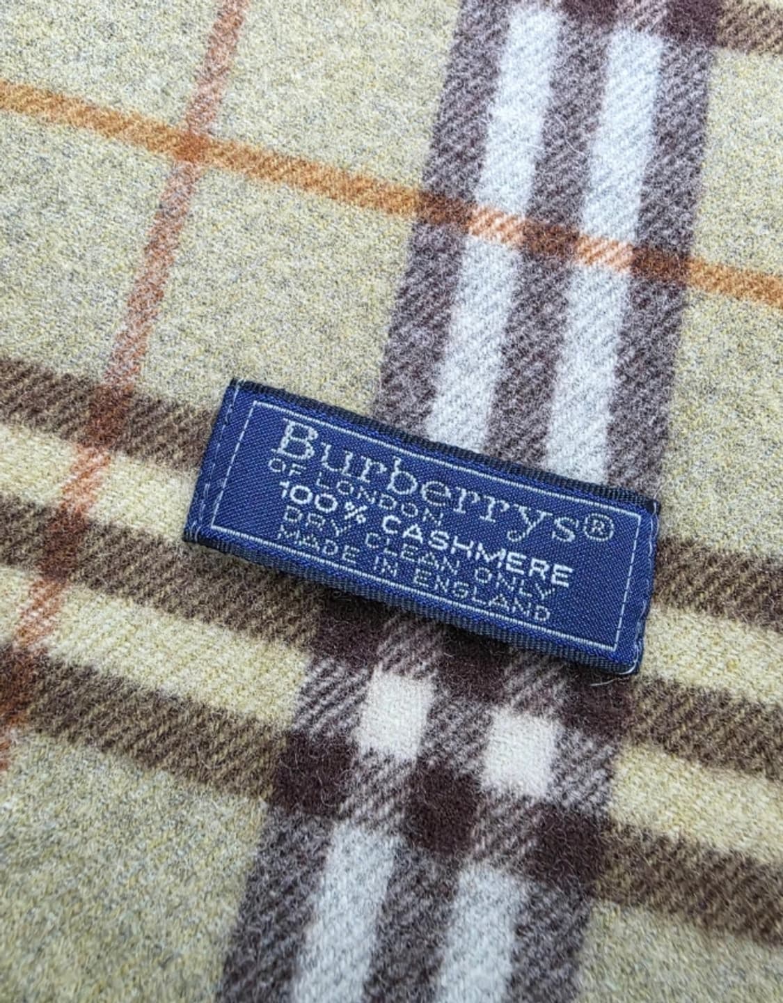 버버리 100% 캐시미어 머플러 상품이미지6