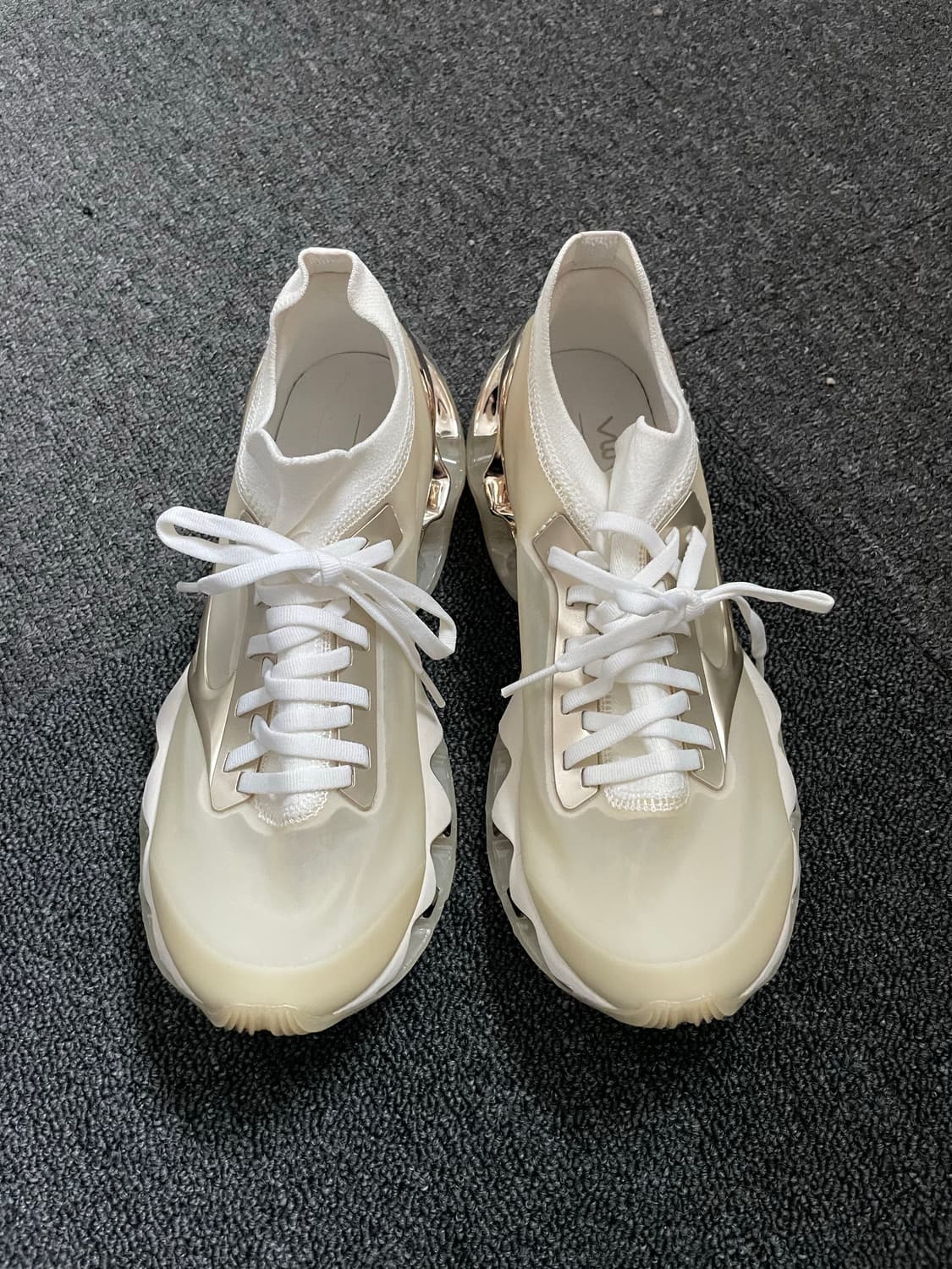 미즈노 x 소라야마 하지메 샴페인 골드 240 상품이미지2