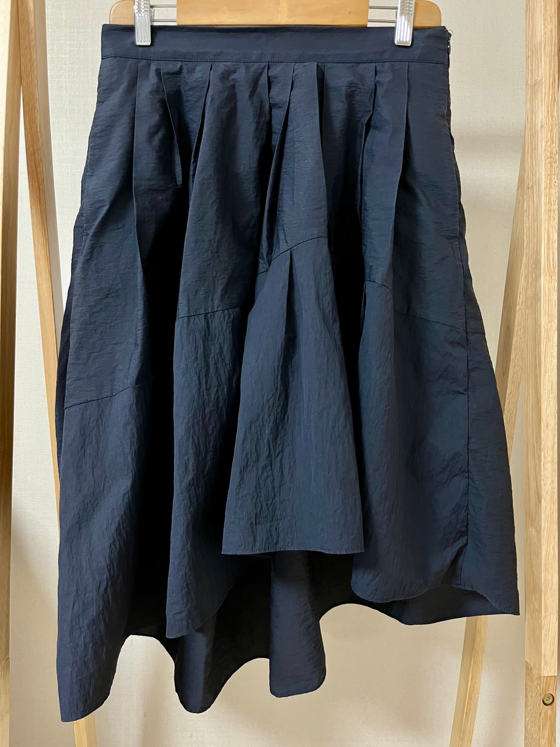 BRUNELLO CUCINELLI 네이비 플리츠 스커트 42 정품 상품이미지1