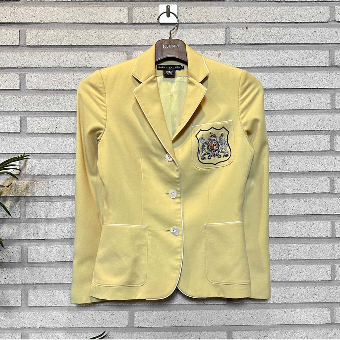 폴로 랄프로렌 크롭 울 블레이저 크레스트 패치 투포켓 디테일 옐로우 상품이미지1