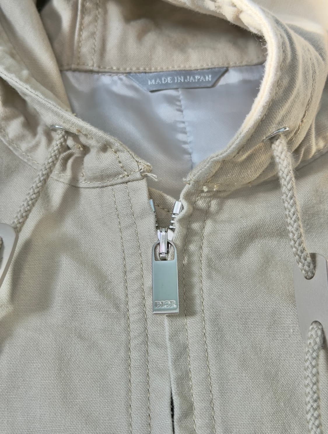 디올 꾸뛰르 시그니처 1947 트러커 후드 자켓 48 한글택 상품이미지2