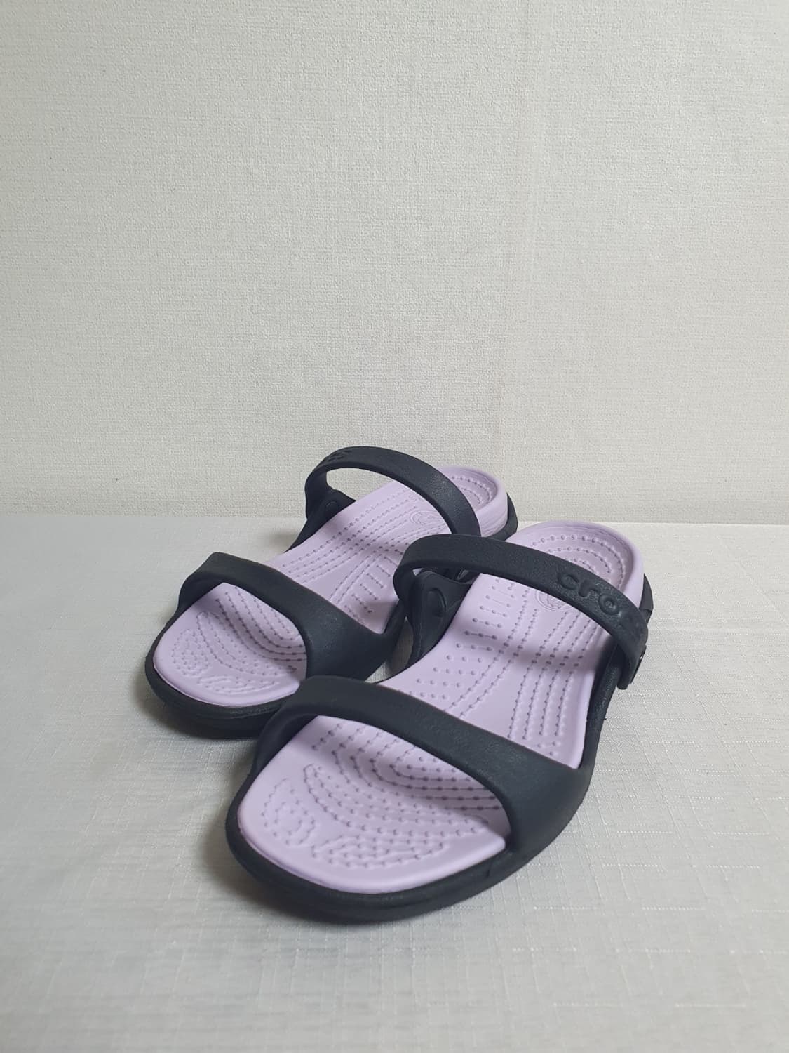 크록스 샌들 클레오 블랙 라벤더 220mm 상품이미지6