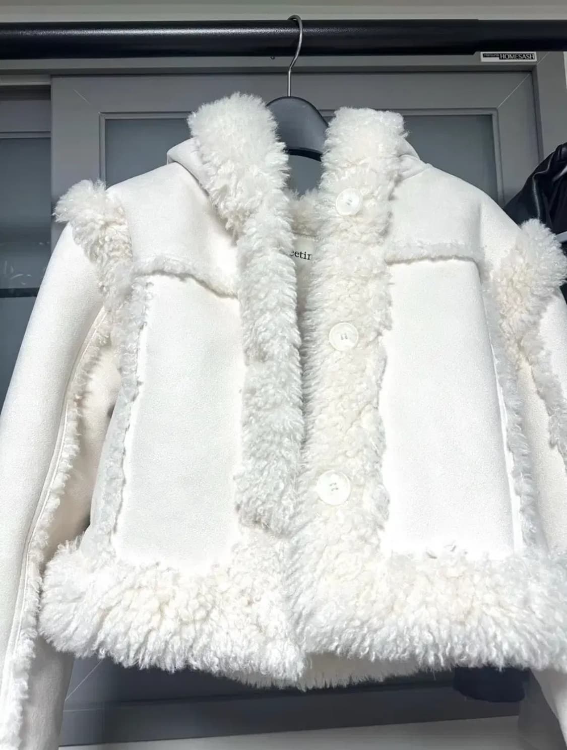 실사) 쓰리타임즈 베이비 무스탕 Baby hoodie fur coat 상품이미지2