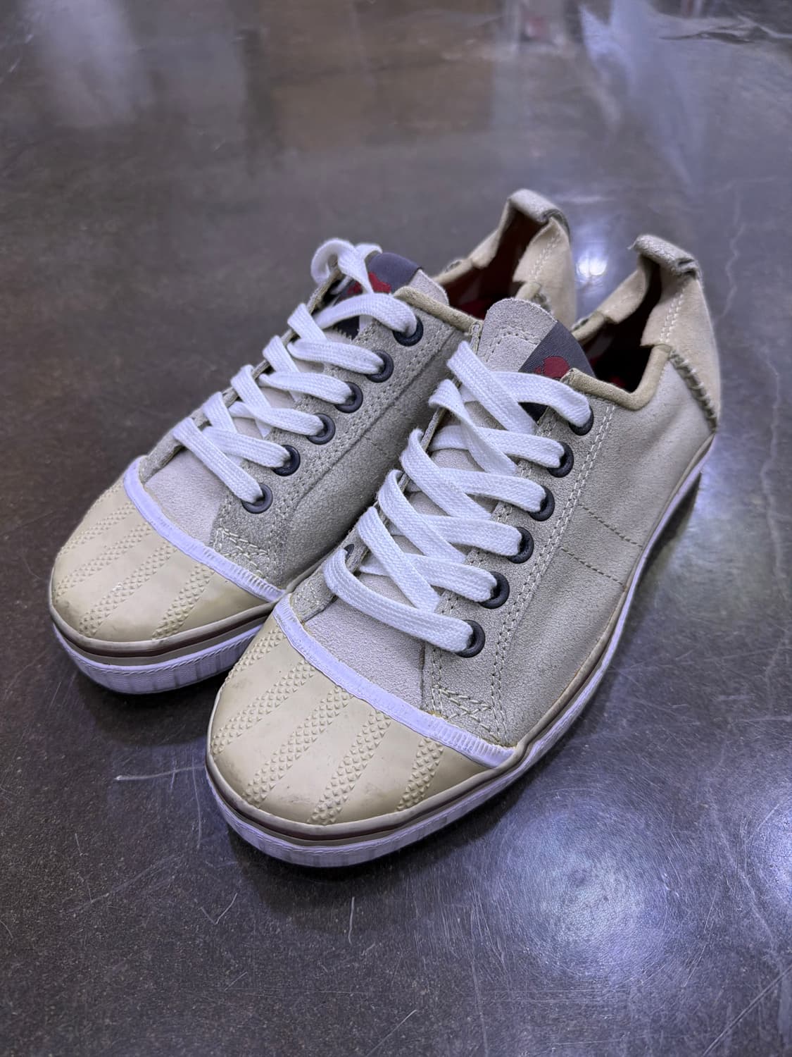 쏘렐 센트리 스웨이드 로우 스니커즈 탄 베이지 270 상품이미지1