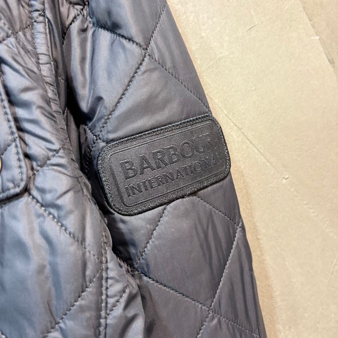 [M] Barbour 바버 인터내셔널 퀼팅 자켓 상품이미지2