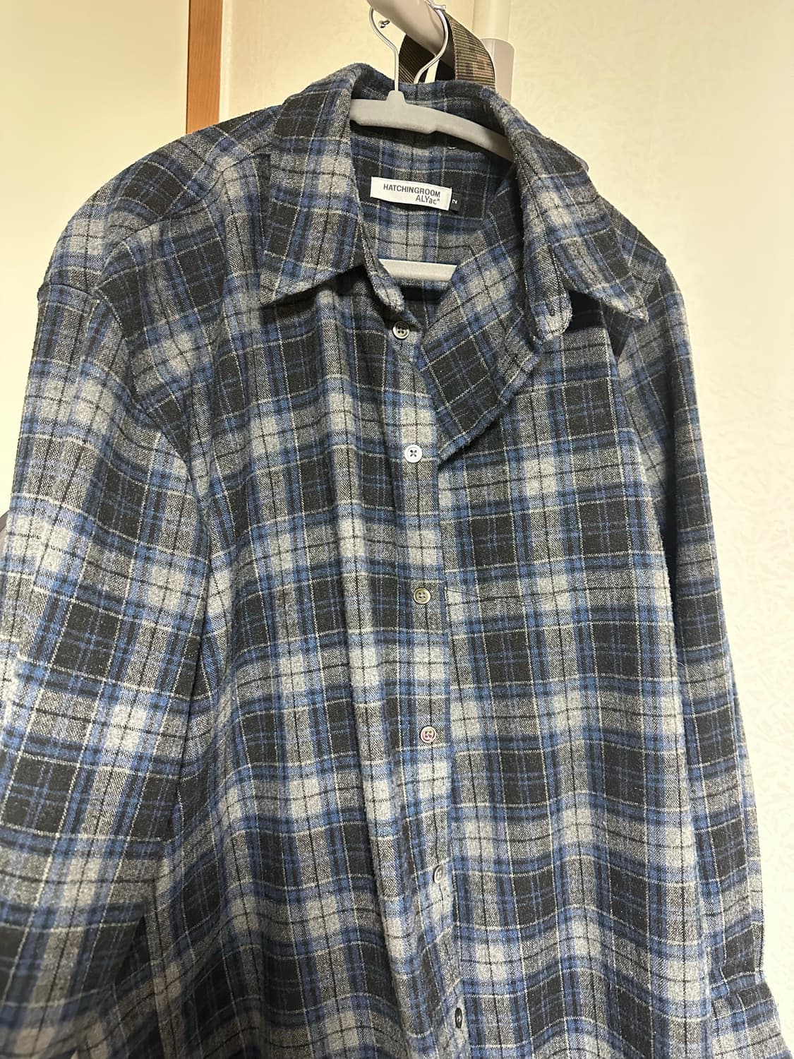 해칭룸 알약 셔츠 상품이미지1