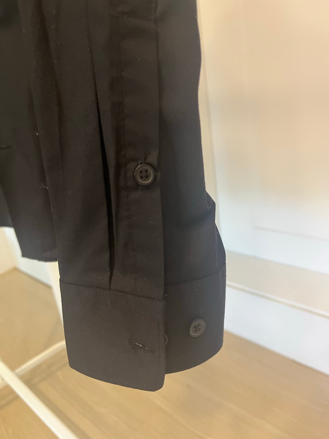  H&M 블랙 셔츠  상품이미지3