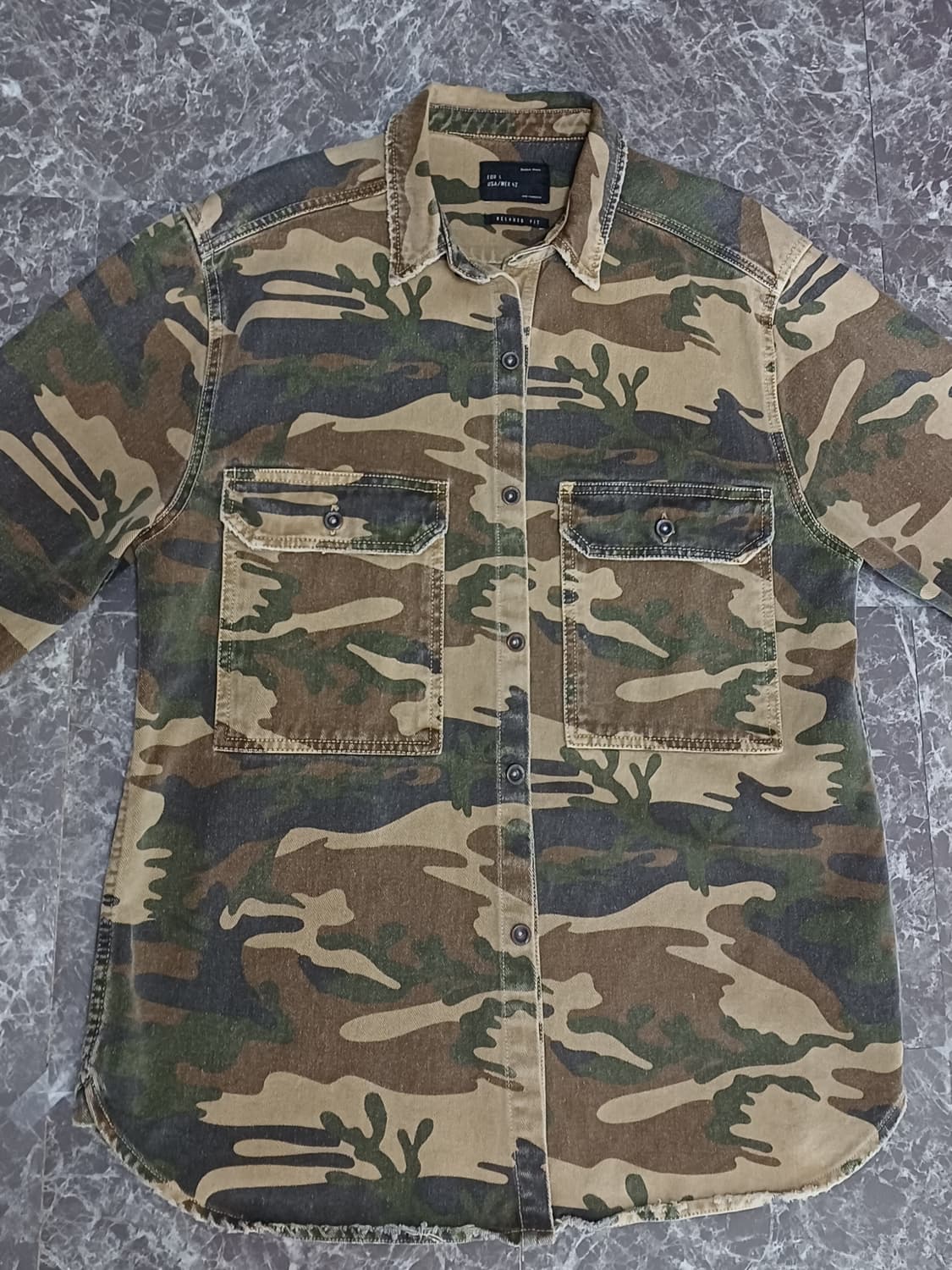 자라(ZARA) 카모플라주 셔츠 L
 상품이미지1