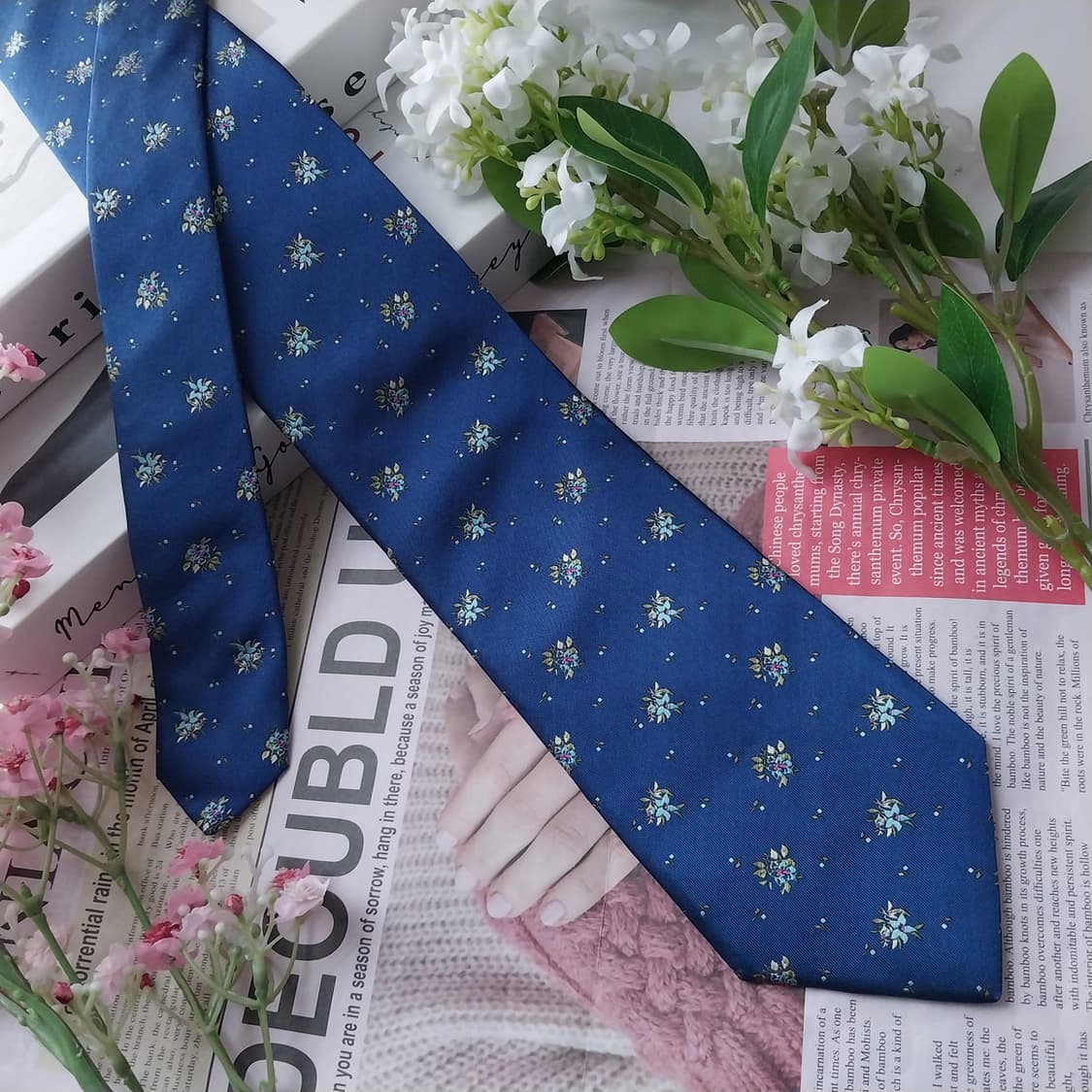 폴 스미스 실크 블루 플라워 자카드 넥타이 8cm A+등급 K1800
 상품이미지4