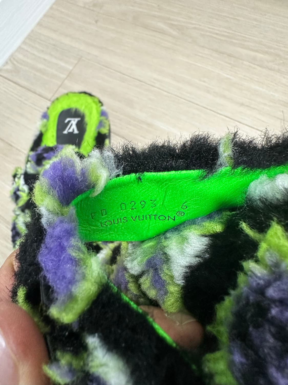 [사이즈UK6] 루이비통 이지뮬 24SS 상품이미지3