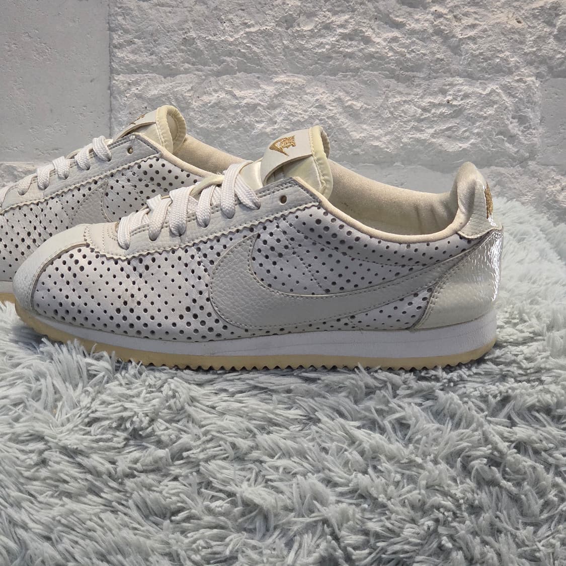 8q-5:나이키 코르테즈 화이트 펀칭 레더 (24.5cm) 상품이미지2