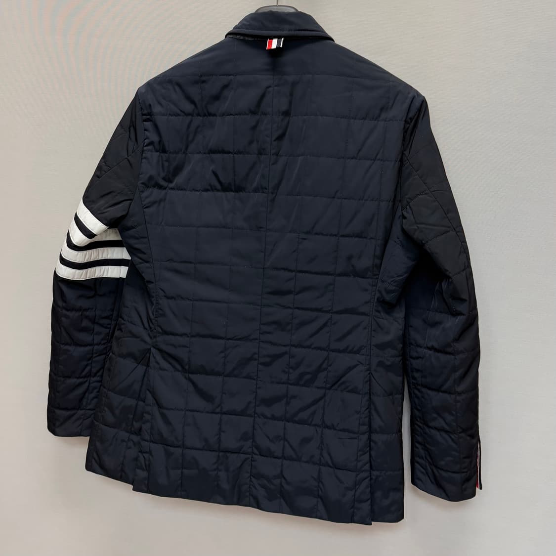 톰브라운 사선완장 폴리 트윌 패딩 자켓 ( 95 ) 상품이미지5