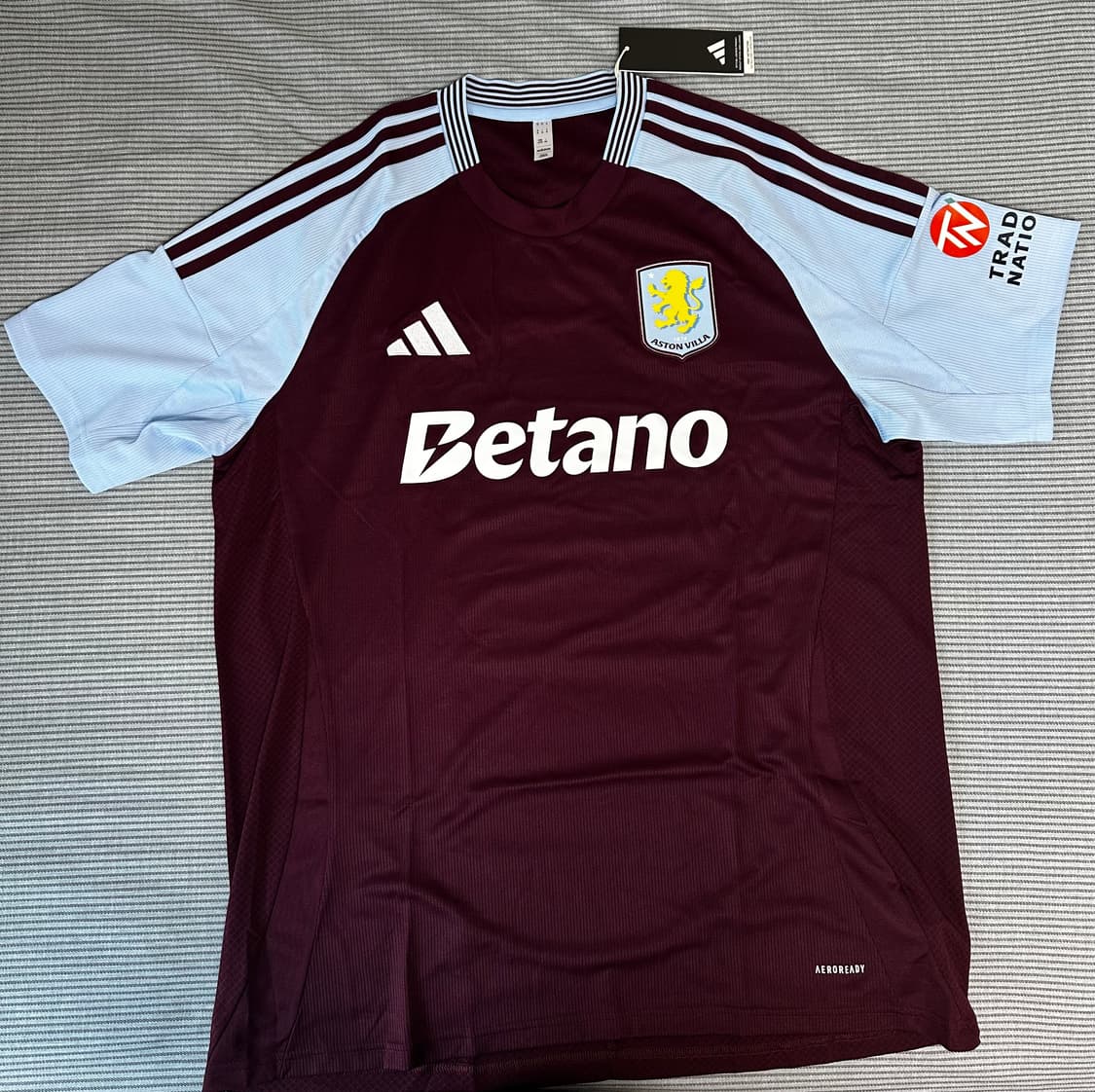 [정품] 24/25 아스톤 빌라 홈 축구 유니폼 처분합니다!! 상품이미지1