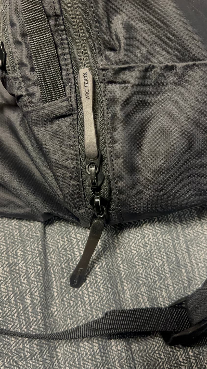 아크테릭스 헬리아드 15 백팩 블랙 상품이미지3