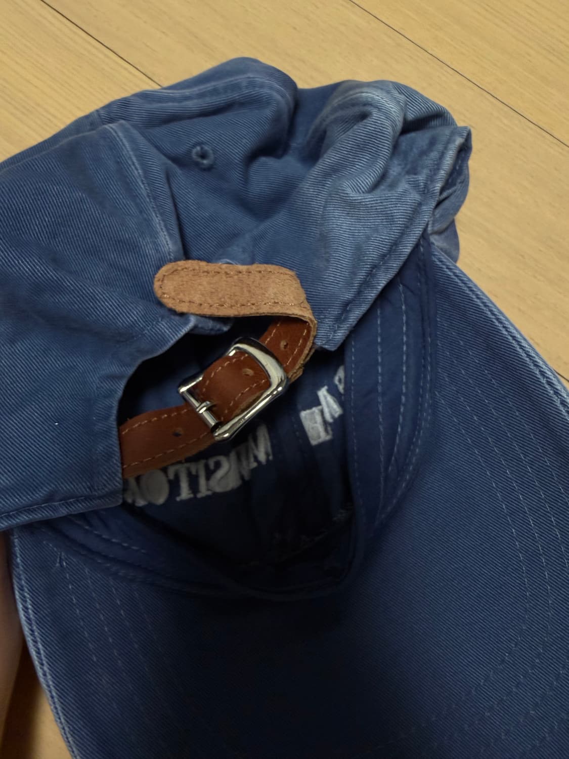 뮤지엄비지터 캡 상품이미지2