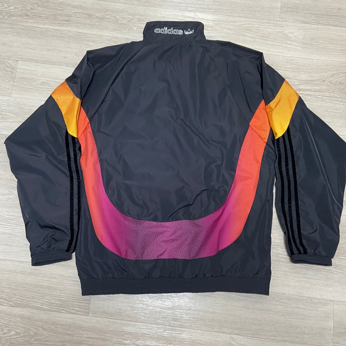 아디다스 오리지널 바람막이 상품이미지5