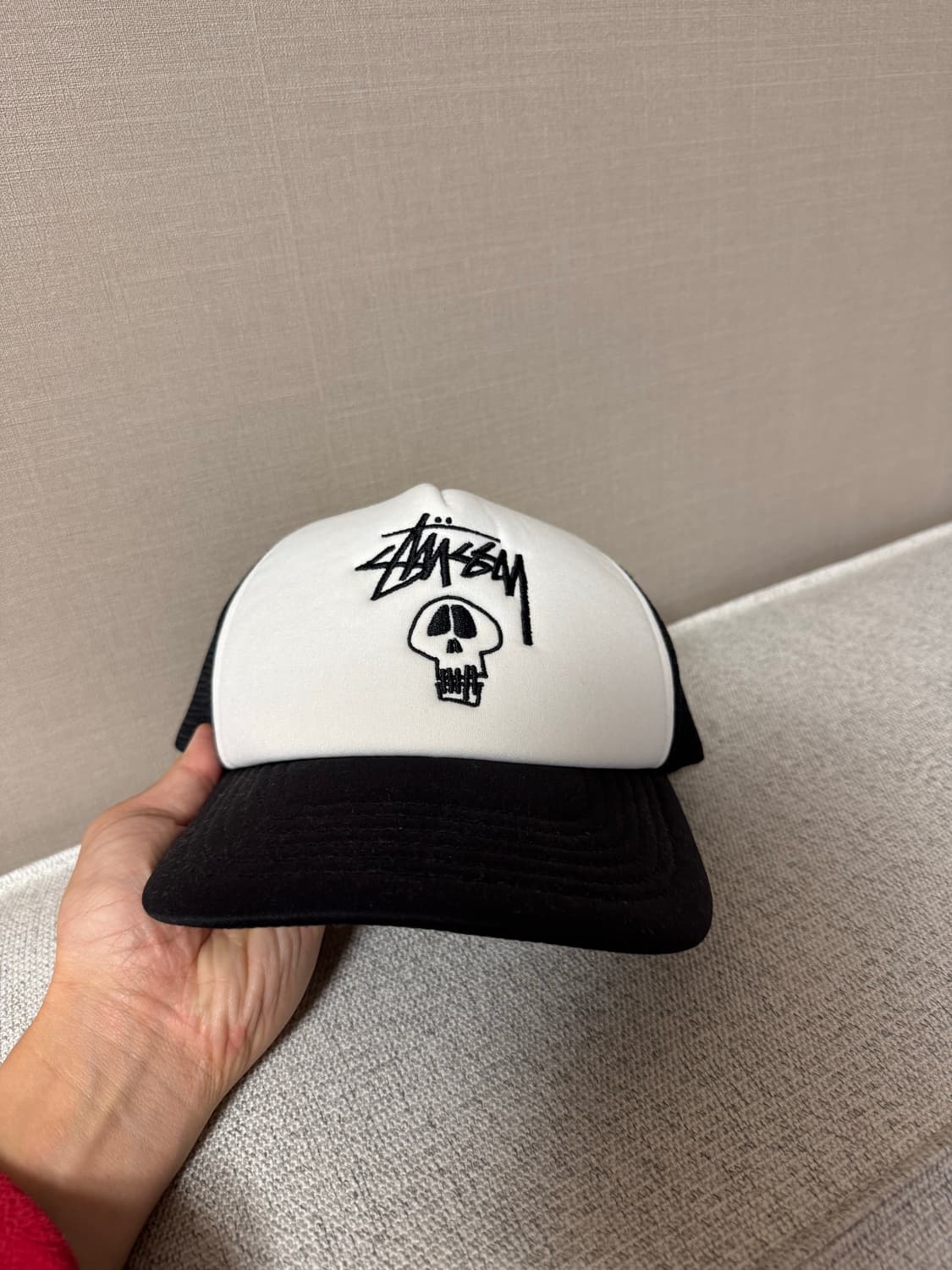 [Stussy]스투시 스컬로고 메쉬 트러커캡_블랙 (F) 상품이미지2