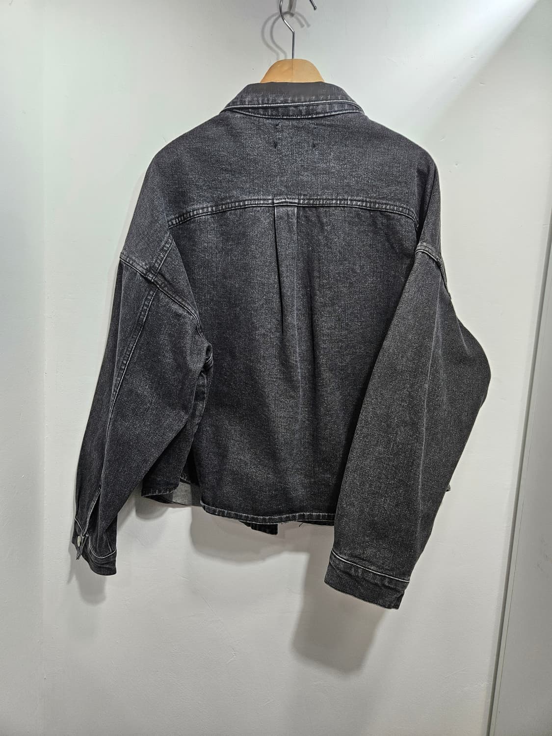 남녀공용 블랙 빈티지 데님 자켓 상품이미지6