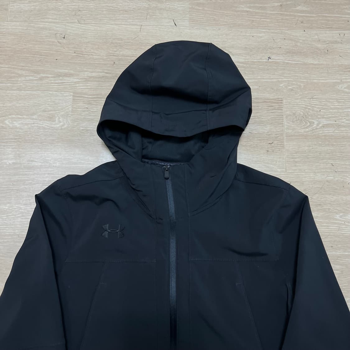 언더아머 여성 로고 피티드 바람막이 후드자켓 [블랙] L/100 상품이미지2