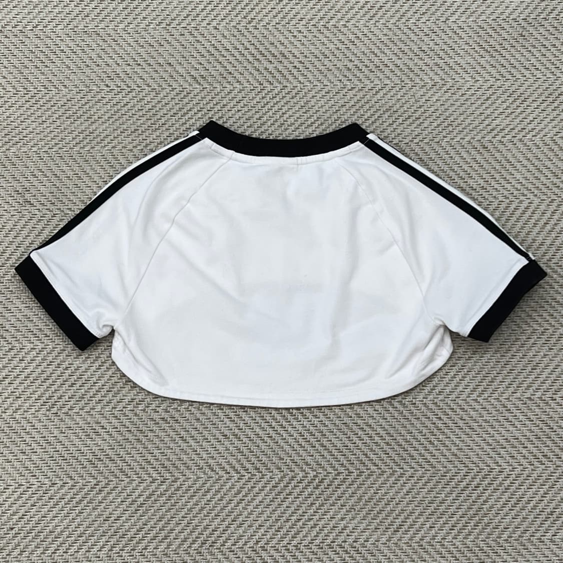 아디다스 크롭 반팔티 r3222 상품이미지2