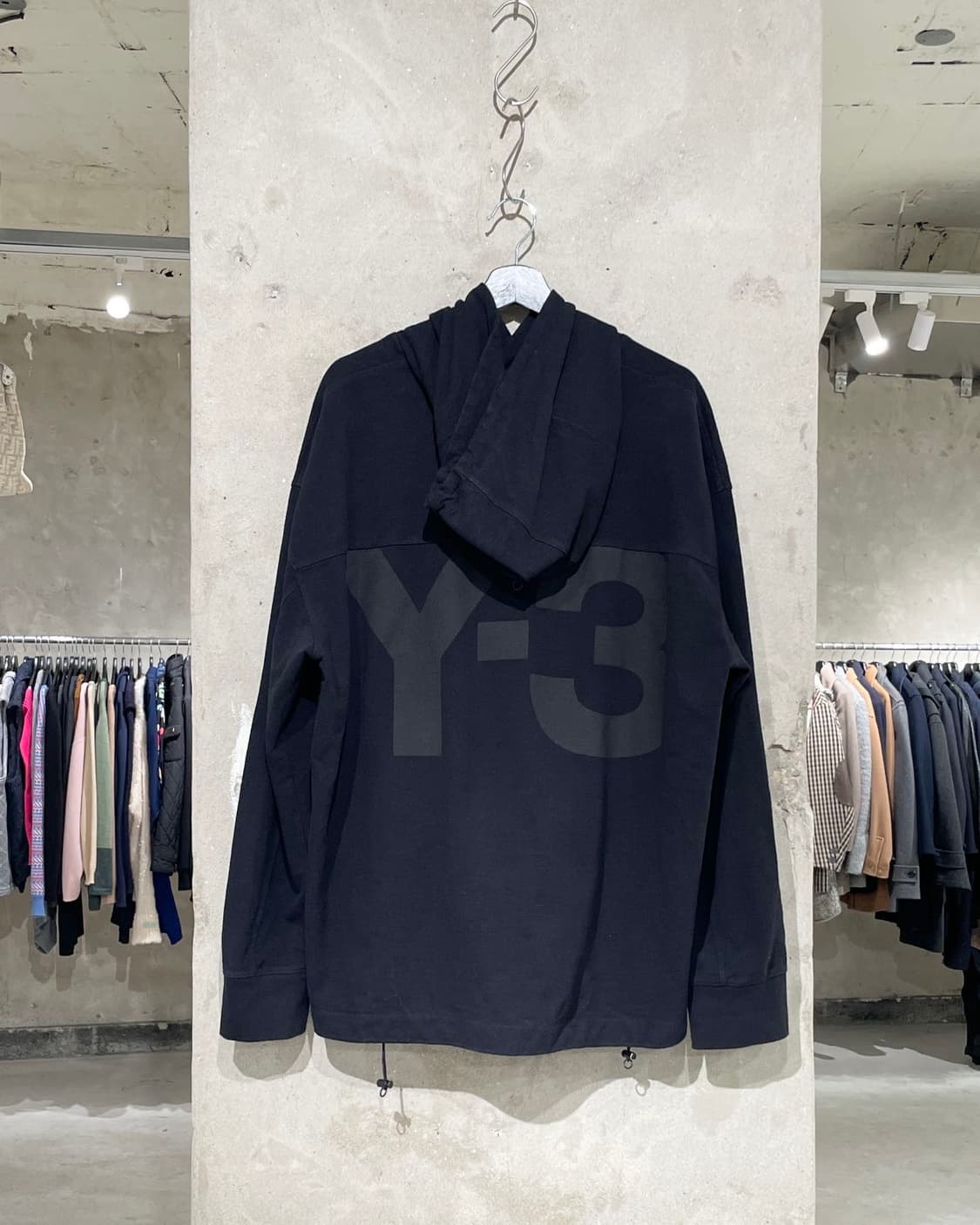 와이 쓰리 블랙 백 로고 스트링 오버 후디 상품이미지1