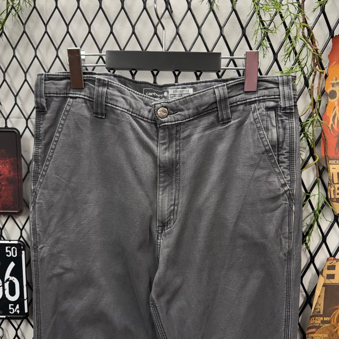 칼하트 스트레이트 핏 워크 팬츠 후면 포켓 로고 포인트 그레이 상품이미지3