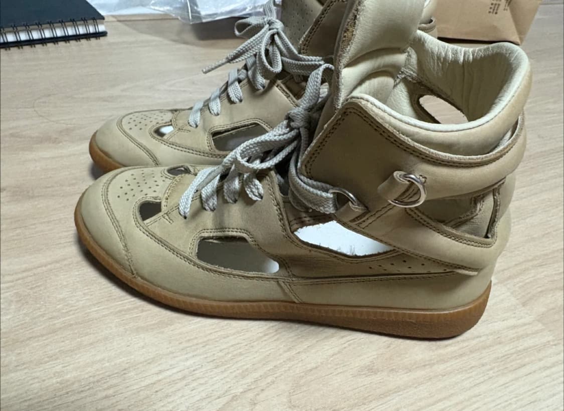 마르지엘라 가죽 컷아웃 하이탑 상품이미지1