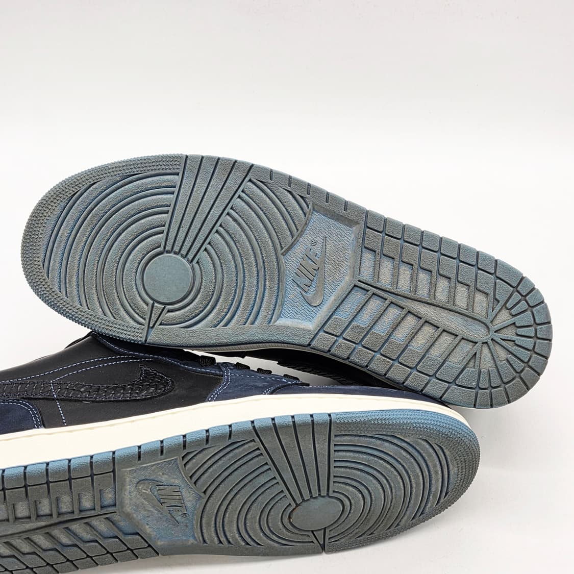 나이키 에어 조던1 로우 SE 블랙 다크 옵시디언 (290) 상품이미지3