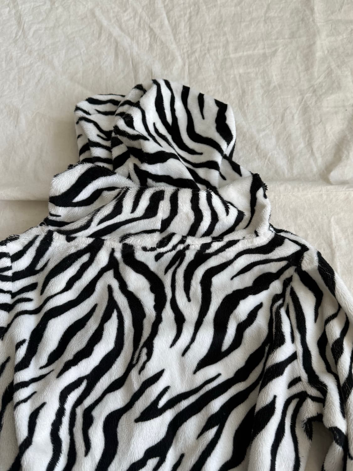 블랙 갸루 펑크 나나펑크 지브라 퍼 후드집업 상품이미지7