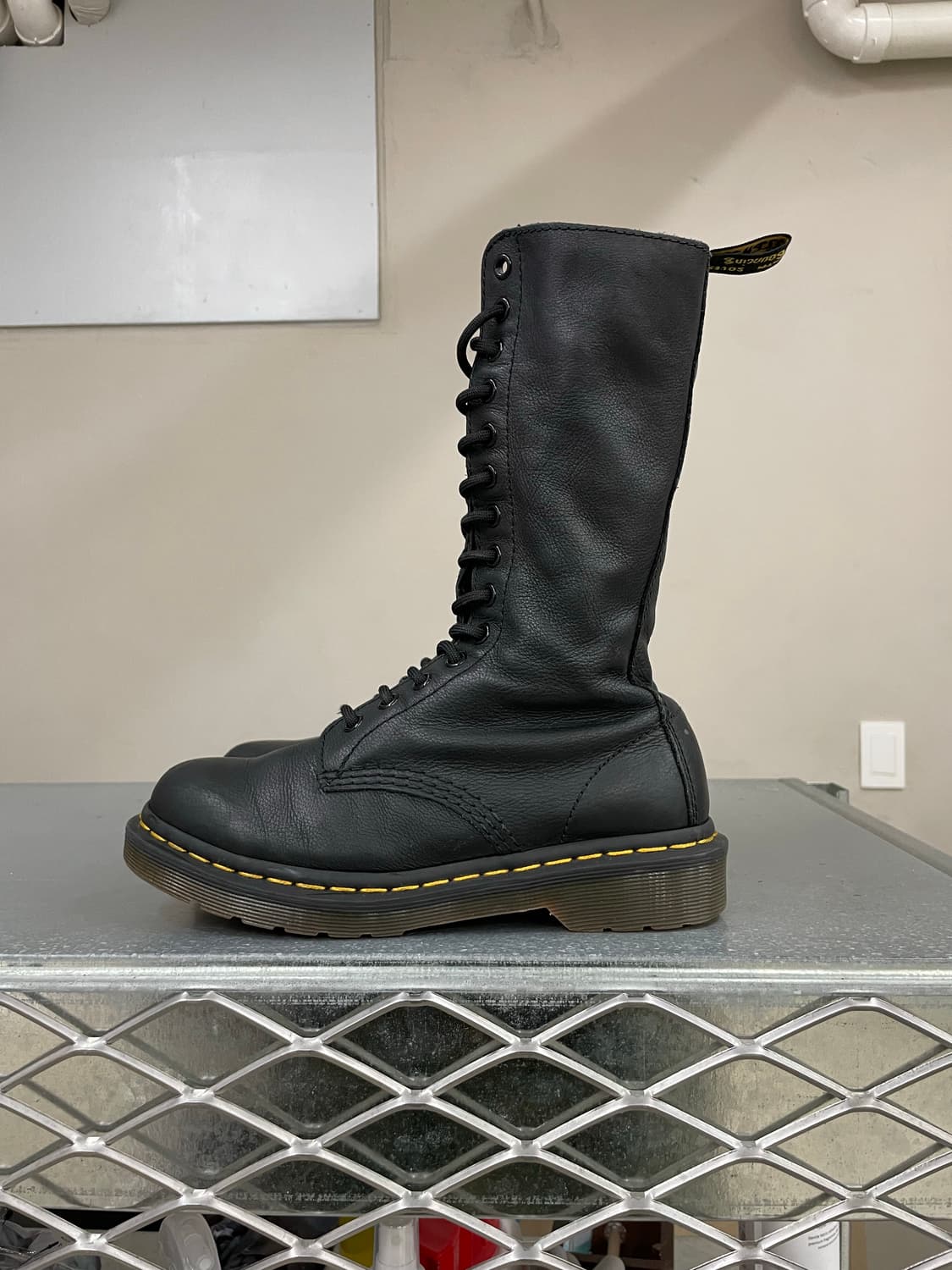 닥터마틴 1B99 워커 부츠 uk4 상품이미지1