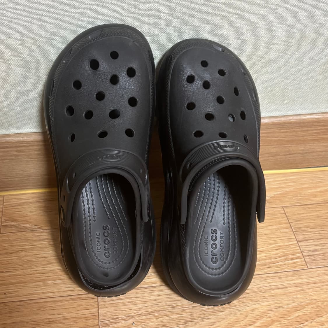크록스 메가 크러쉬 클로그 240 사이즈 상품이미지2