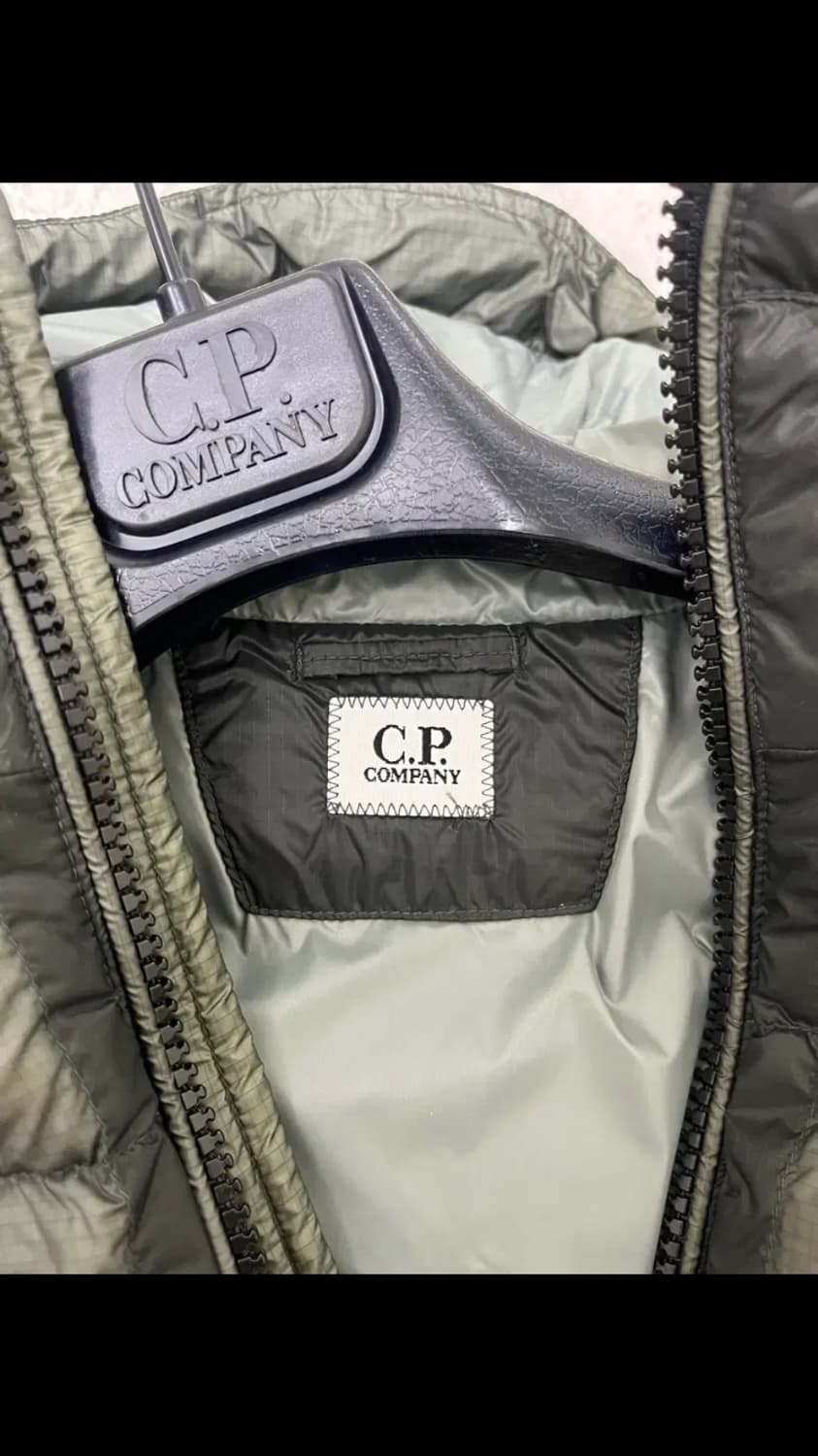 cp컴퍼니 dd쉘 패딩 그레이 상품이미지4