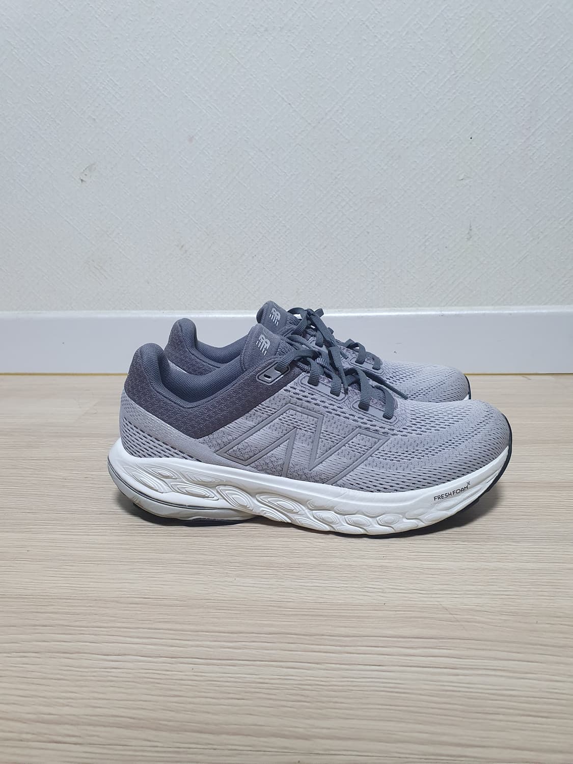 뉴발란스 860 프레쉬폼 운동화 260 상품이미지1